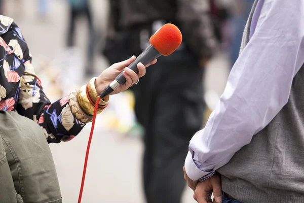 Interview with microphone — Stock Photo, Image