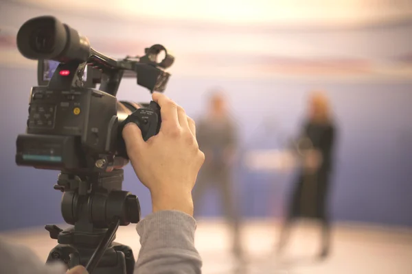 Die betrekking hebben op een gebeurtenis met een videocamera — Stockfoto