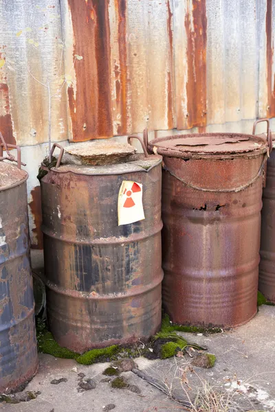 Rifiuti radioattivi abbandonati — Foto Stock