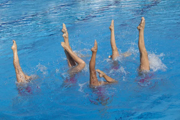 同步式游泳 — 图库照片