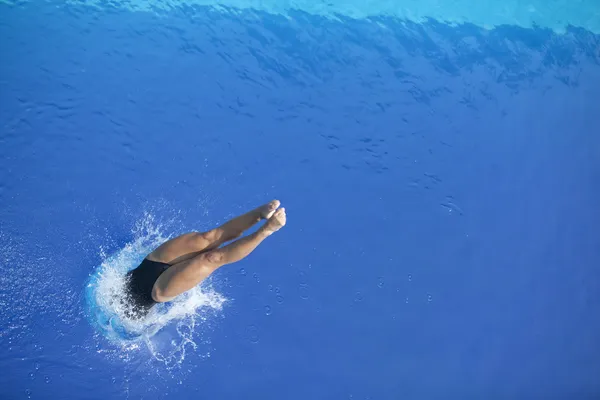 Mergulhar na água — Fotografia de Stock