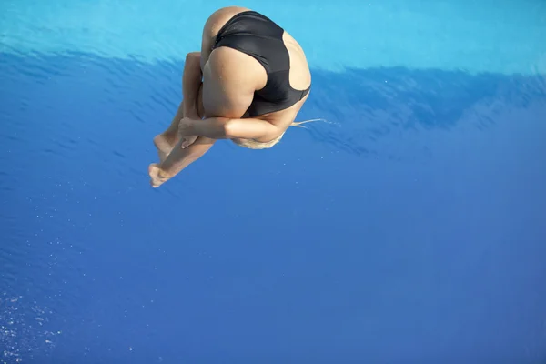 Salto de piscina — Foto de Stock