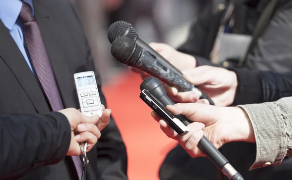 Entrevista a los medios — Foto de Stock