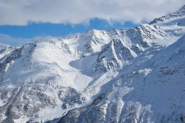 Όρος Έλμπρους Πίστες Σκι Καύκασος Χιονισμένα Βουνά Αλπικό Σκι Στον — Φωτογραφία Αρχείου