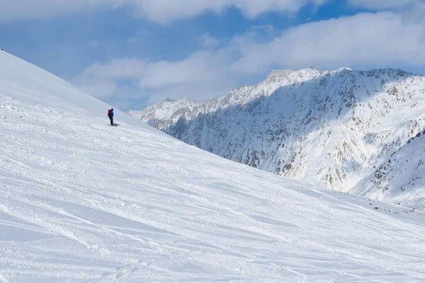 Elbrus Mit Skipisten Kaukasus Schneebedeckte Berge Ski Alpin Der Frischen — Stockfoto