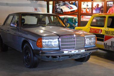 Kolombiya 'daki ünlü uyuşturucu satıcısı Pablo Escobar' ın açık hava müzesi. Ünlü uyuşturucu baronu Pablo Escobar 'ın arabaları.