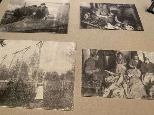 Eski Resimli Antika Kağıt Fotoğraf Albümü Geçmiş Neslin Anıları — Stok fotoğraf