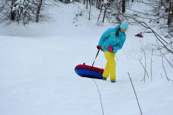 Happy Kids Tubing Snow Slide Winter Cheerful Childrens Active Sports — Fotografia de Stock