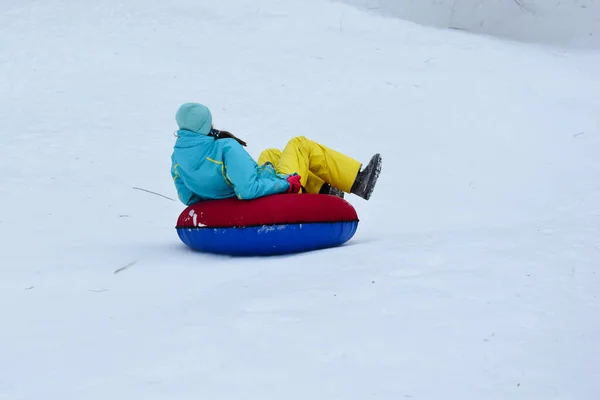 Happy Kids Tubing Snow Slide Winter Cheerful Childrens Active Sports — Fotografia de Stock