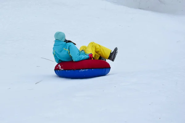 Happy Kids Tubing Snow Slide Winter Cheerful Childrens Active Sports — Stockfoto