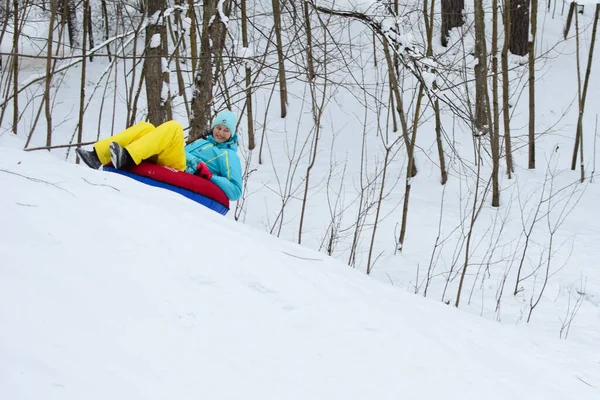 Happy Kids Tubing Snow Slide Winter Cheerful Childrens Active Sports — Foto Stock
