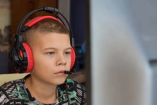 Boy Looks Computer Monitor Child Plays Online Games Distance Learning — Stockfoto