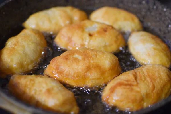 Making Homemade Fried Pies National Russian Dish Pies — стокове фото