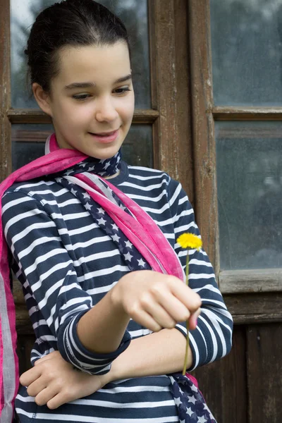 Amerikan bayrağı eşarp genç kızla