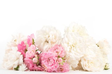 Gül desenli beyaz izole romantik kenarlık