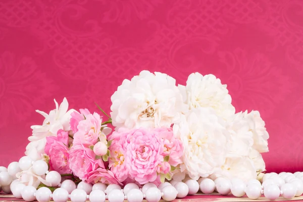 Gül arka plan ile romantik sınır