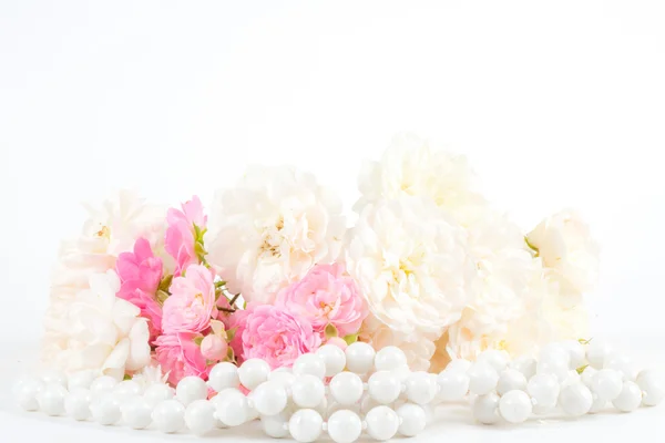Романтична облямівка з трояндою ізольована на білому Стокове Фото