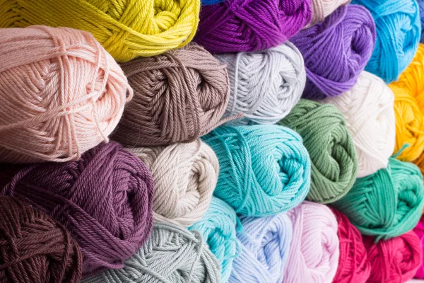 Colorful skeins of Yarn — Stock Photo, Image