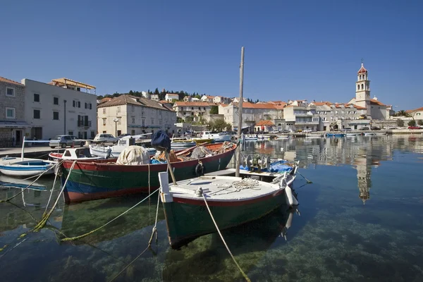 Sutivan på ön brac, Kroatien — Stockfoto