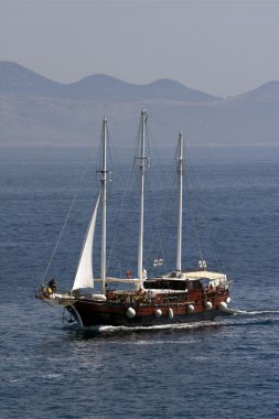 eski clipper, bir yerde Adriyatik Denizi üzerinde yelken