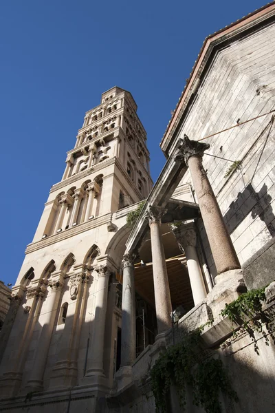 Taş cephe katedral — Stok fotoğraf