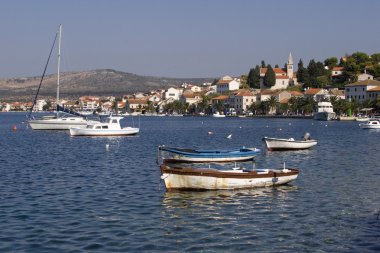 köy rogoznica Hırvatistan Dalmaçya kıyısında