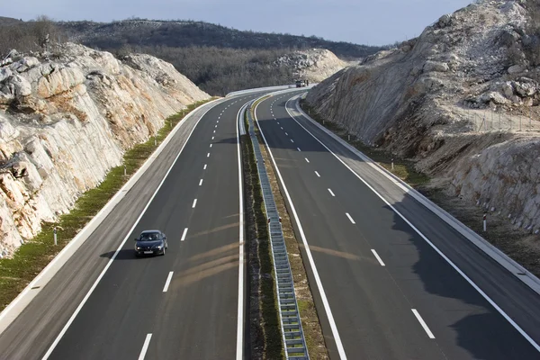 Automobil op snelweg — Stockfoto