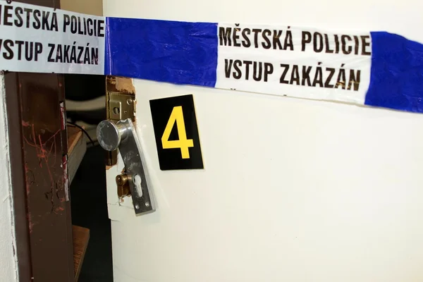 Yağma daire, bir suç, kırık kilit housebreaking — Stok fotoğraf