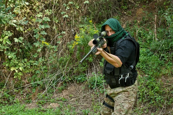 Soldado das Forças Especiais, terrorista armado — Fotografia de Stock
