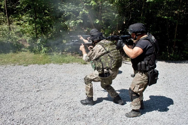 Speciální policejní jednotky ve vzdělávání, škola — Stock fotografie