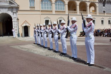 PRINCIPAUTE de monaco: devam eden royal Castle Kraliyet muhafızları değiştirme