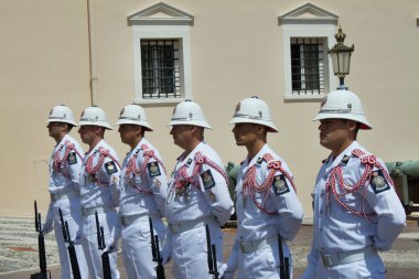 Nöbet değişimi.