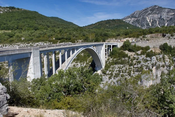 Pont de l 'Artuby, Verdon Gorge, Provence, Francie , — стоковое фото