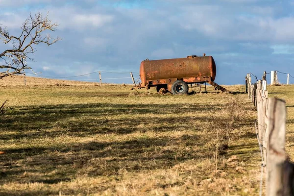 Tanque Água Bebedor Gado Pastagem República Checa Pasto Vazio Com — Fotografia de Stock