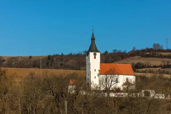 Cseh Vidéki Templom Téli Napsütéses Nap Szent Márton Gótikus Temploma — Stock Fotó
