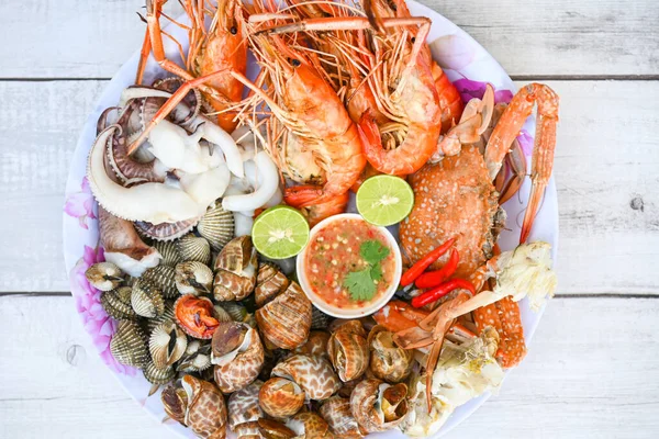 Seafood Plate Shrimp Shellfish Crab Squid Cockle Spotted Babylon Seafood — Stock Photo, Image