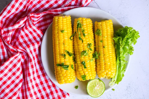 Sweet Corn Food Salad Vegetable Lime Coriander Lettuce Ripe Corn — Fotografia de Stock