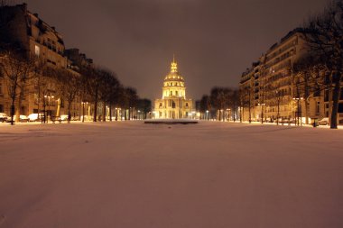 Avenue de breuteuil, gece