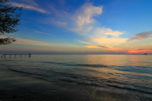 Puesta de sol en la playa —  Fotos de Stock