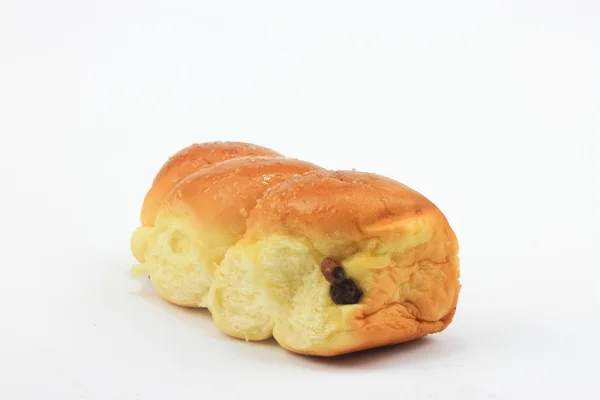 Pão com passas e açúcar isolado sobre fundo branco — Fotografia de Stock