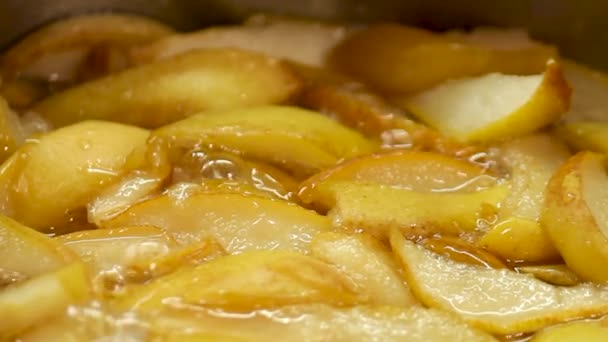 Boiling fruit in syrup. making jam from yellow pears at home — Wideo stockowe