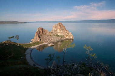 Şaman taş ve cape Burhan Olkhon Adası, Doğu