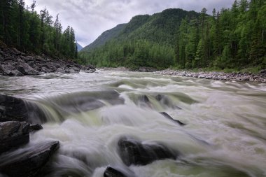 kitoy Nehri Doğu sayan Dağları