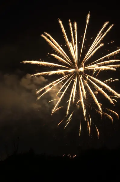 Bellissimi fuochi d'artificio — Foto Stock