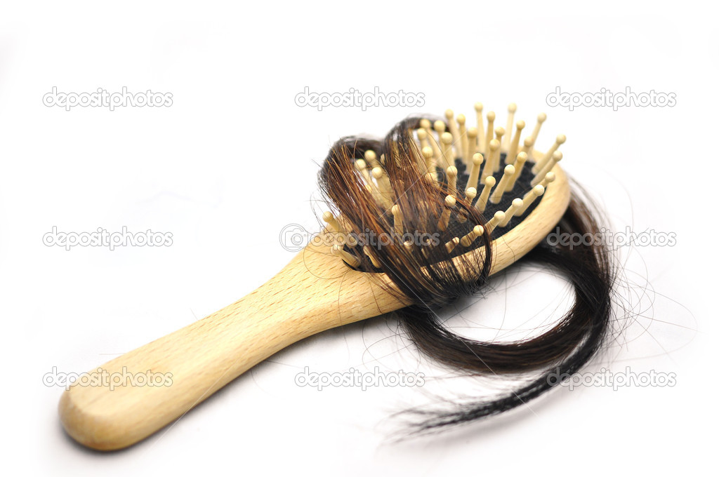 проблемы с волосами фото. расческа для волос. редкие волосы с рождения. выпадение волос волосы. к чему снится выпадение волос прядями.