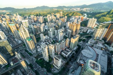 Shenzhen 'deki binalar, Guangdong Eyaleti, Çin, gün batımında.