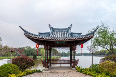 Çin 'de gün batımında Riverside kasabaları