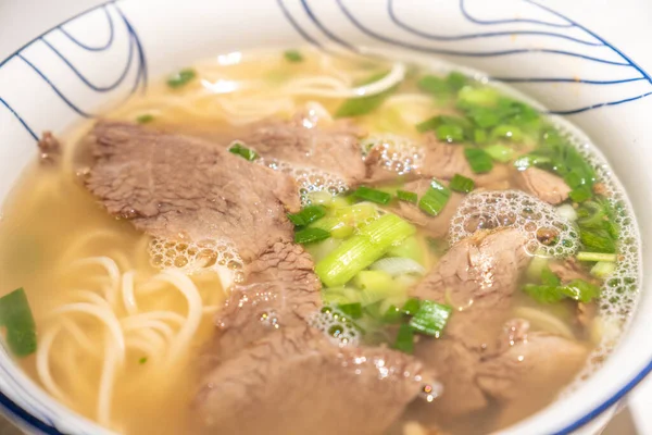 Bowl Delicious Lanzhou Beef Pulled Noodles — Stock Photo, Image