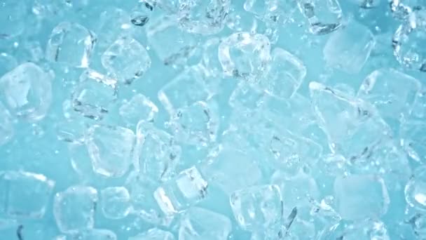 Super Slow Motion Shot Ice Cubes Explosion Προς Κάμερα Ανοιχτό — Αρχείο Βίντεο