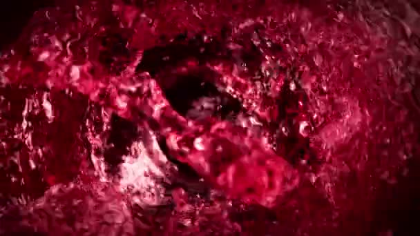 Super Slow Motion Shot Red Wine Вращающийся Стеклянном Багете Скоростью — стоковое видео